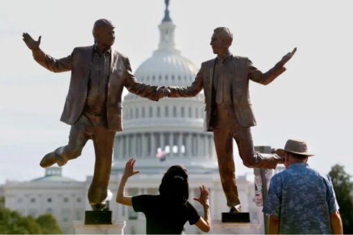 Trump Epstein statue 