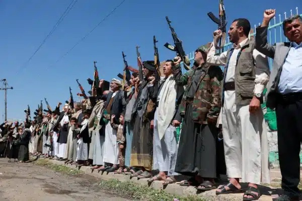Houthi attack on Aden Airport escalates Yemen fighting as battle for Bab el-Mandeb intensifies